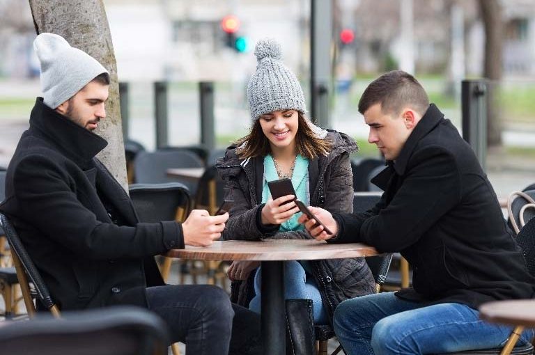 Noi preferiamo agire per il cambiamento, altri preferiscono restare inermi. Chi siamo? I Millenials