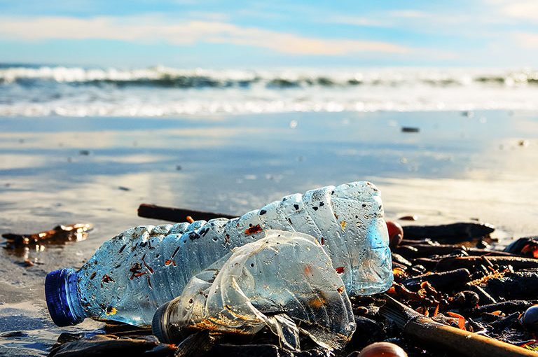 Una riflessione sul tema della plastica negli oceani